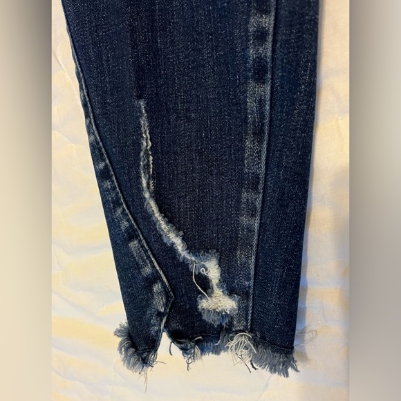 Kancan Mid Rise Frayed Hem Ankle Skinny Jeans - 25 x 27 - Picture 7 of 12